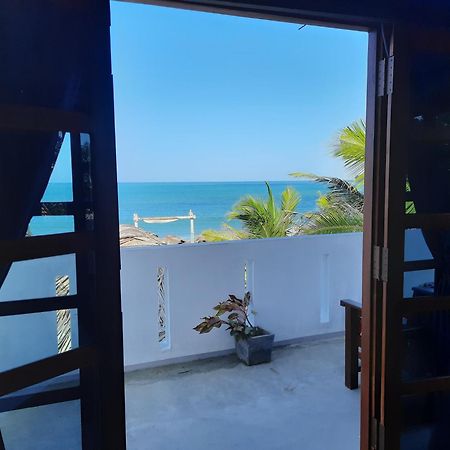 Hotel Feel The Waves Arugam Bay Esterno foto
