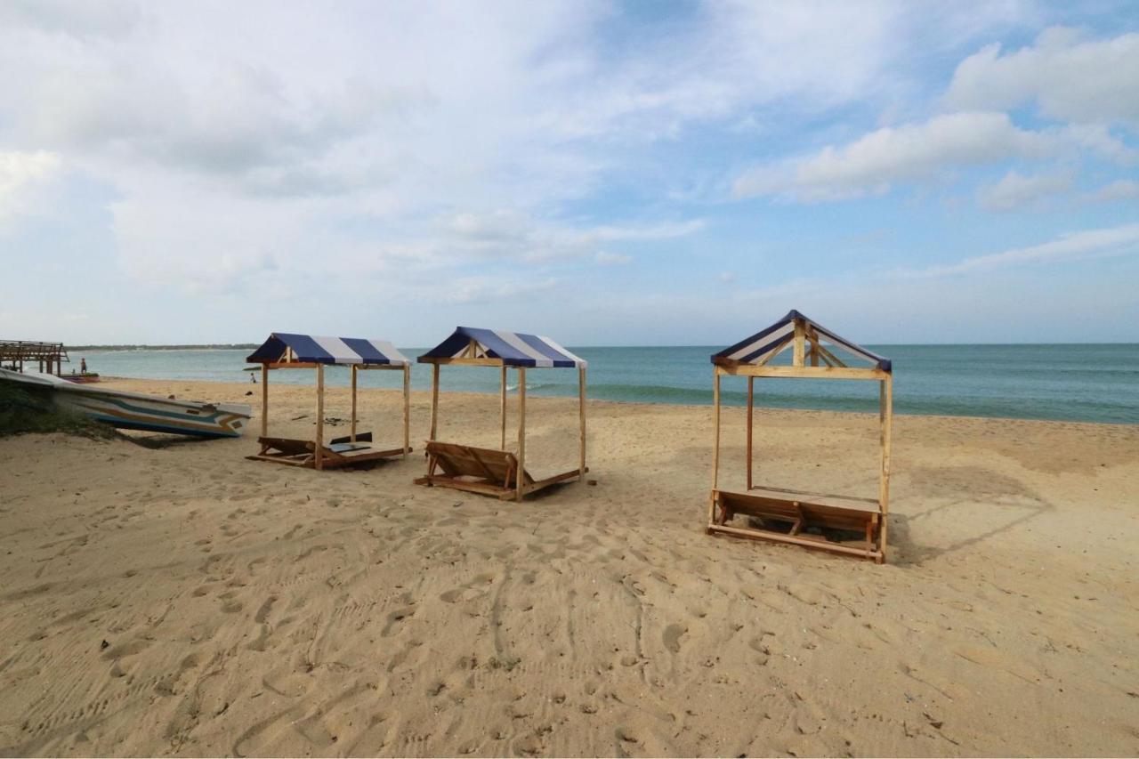 Hotel Feel The Waves Arugam Bay Esterno foto