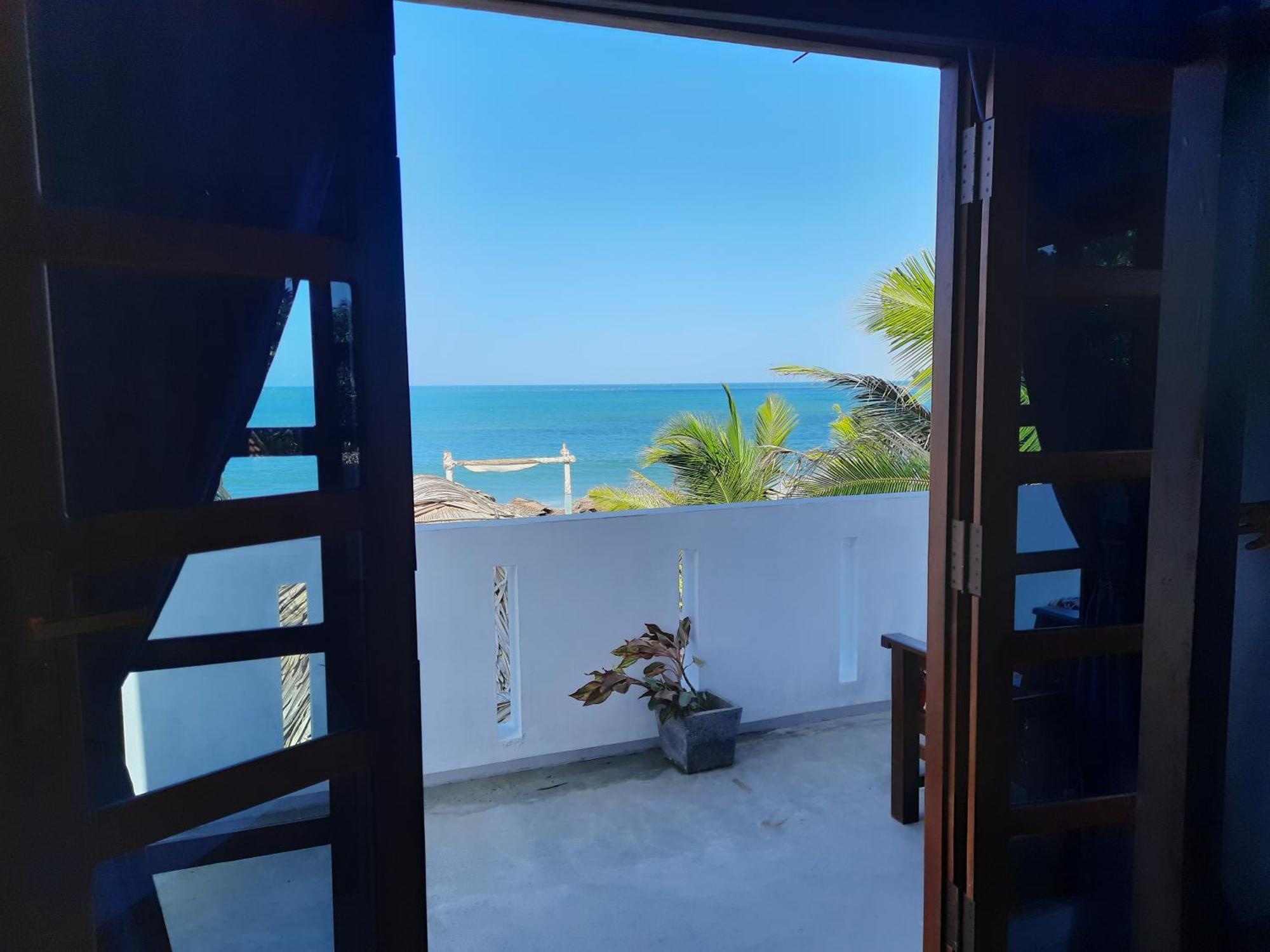 Hotel Feel The Waves Arugam Bay Esterno foto