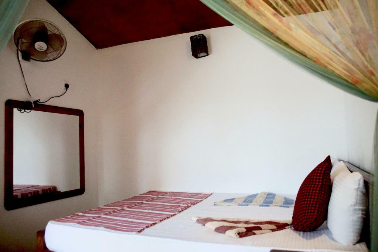 Hotel Feel The Waves Arugam Bay Esterno foto